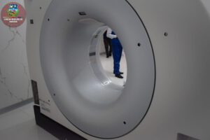 Irregularidades en adquisición de tomógrafo en Oruro