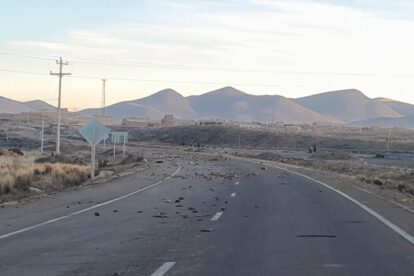 Despliegue policial en Caracollo para desbloquear la vía Oruro - La Paz