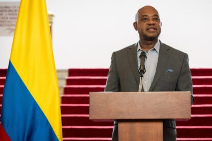 Acuerdo de paz con las FARC presentado por el canciller Luis Gilberto Murillo