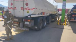 Decomisan combustible en operativos contra contrabando