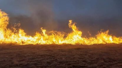 Incendio en la carretera Oruro-Potosí