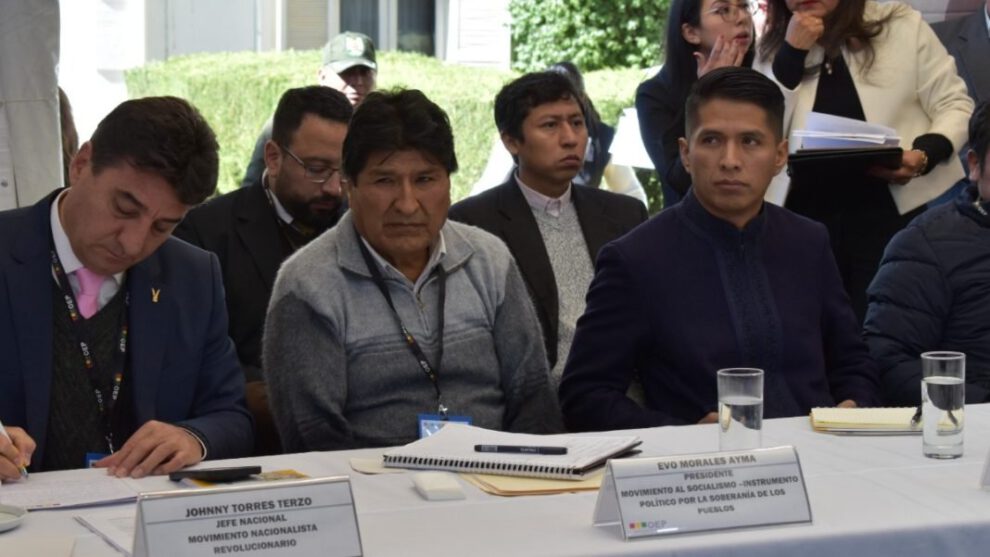 Ley para suspender elecciones primarias en Bolivia