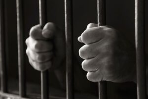 Abogado condenado a 30 años de cárcel por asesinar a su cliente