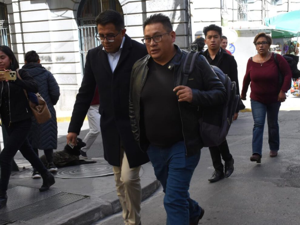 Exfuncionario de la Cámara de Diputados enviado a prisión por presunto soborno