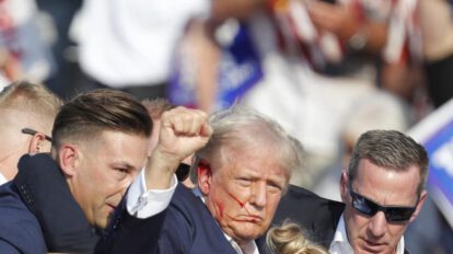 Donald Trump evacuado de un mitin en Pensilvania tras escucharse disparos