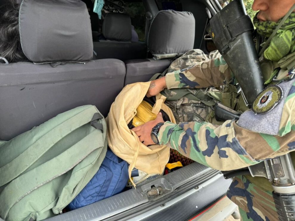 Aprehenden a traficante con cocaína