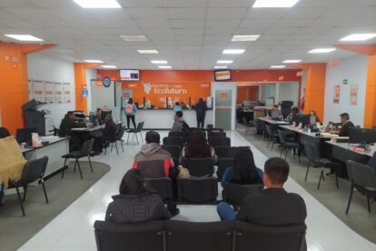Banco Ecofuturo apoya a clientes paceños en su efeméride