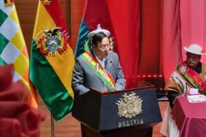 megacampo petrolero en La Paz