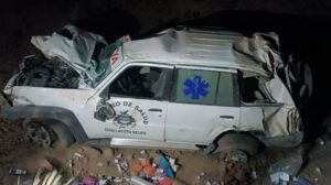 Fatal vuelco de ambulancia en Oruro