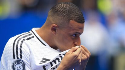 Mbappé presentación Real Madrid en el Santiago Bernabéu