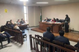 Investigación contra director de Chonchocoro por incumplir traslado del gobernador Camacho