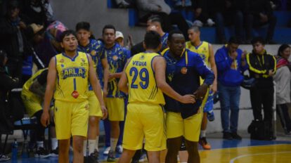 Carl A-Z obligado a ganar el segundo partido para seguir en carrera