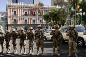 Investigación sobre toma militar en plaza Murillo