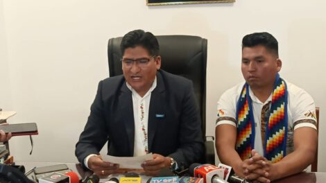 El diputado Andrés Flores del MAS arremete contra Evo Morales por el megapozo Mayaya X1