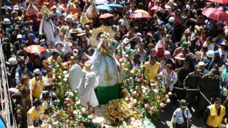Fiesta de la Virgen de Urkupiña en Cochabamba