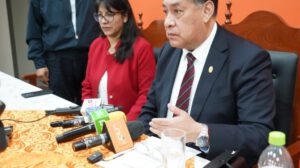 El Fiscal General del Estado, Juan Lanchipa Ponce sobre el alzamiento militar