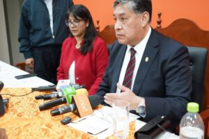 El Fiscal General del Estado, Juan Lanchipa Ponce sobre el alzamiento militar