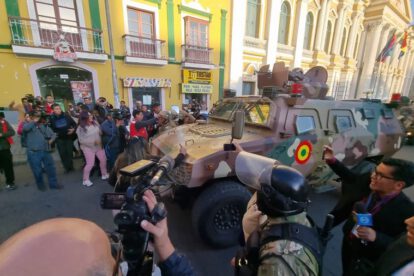 Convocatoria del Ministerio de Gobierno a periodistas en Plaza Murillo