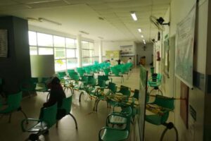 Paro de trabajadores de salud en el Hospital Bajío del Oriente en Santa Cruz