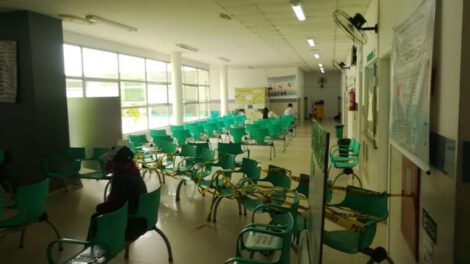 Paro de trabajadores de salud en el Hospital Bajío del Oriente en Santa Cruz