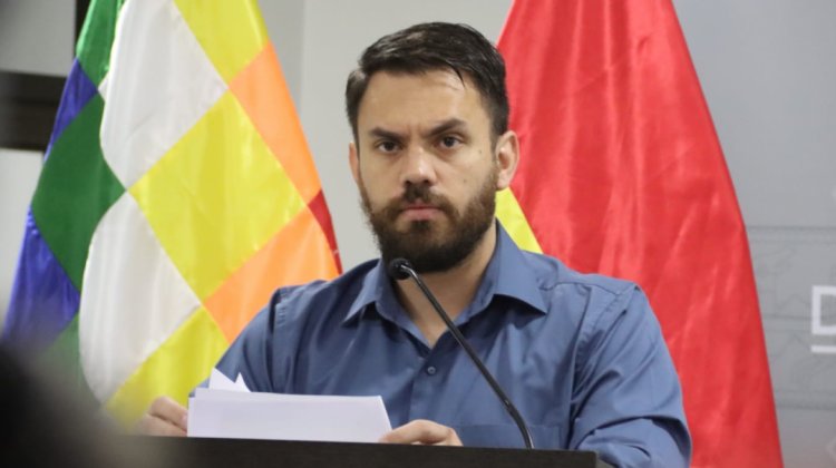 Ministro de Gobierno aclara que periodistas no serán citados
