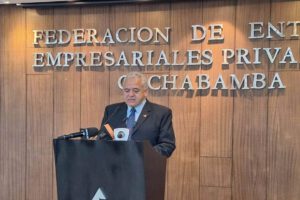 Renuncia de líder empresarial Luis Laredo por presiones políticas en Cochabamba