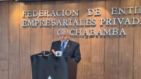 Renuncia de líder empresarial Luis Laredo por presiones políticas en Cochabamba