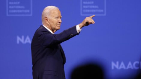 Biden se recupera del Covid-19 y promete regreso a la campaña electoral