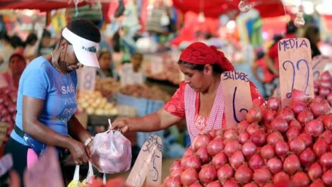 Devaluación del boliviano afecta a los bolsillos de los hogares bolivianos