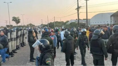 Policía disuelve bloqueo en ruta Santa Cruz - Warnes