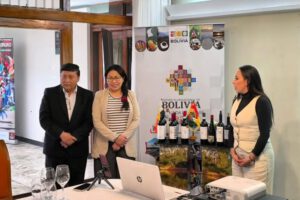 Vinos bolivianos en cata de altura en Lima