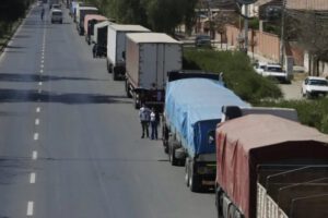 Robos nocturnos a transportistas mientras esperan cargar combustible