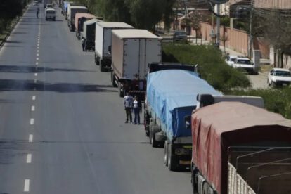 Robos nocturnos a transportistas mientras esperan cargar combustible