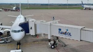 Avasallamiento de terrenos en el Aeropuerto Internacional de Viru Viru