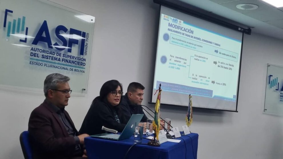 cambios en tasas de interés y comisiones para transacciones al exterior