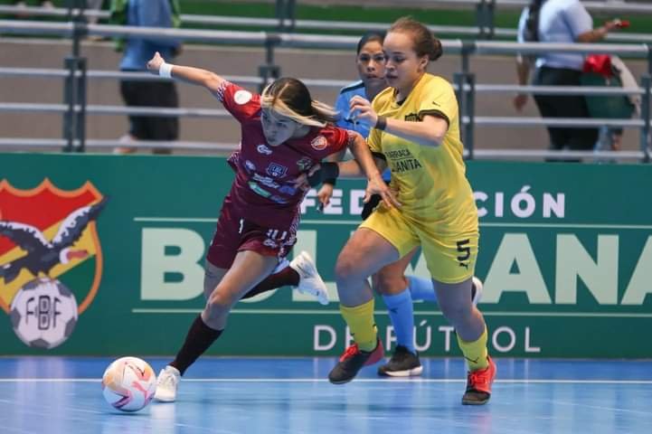 Copa Libertadores Futsal con La Unión liderando el grupo A