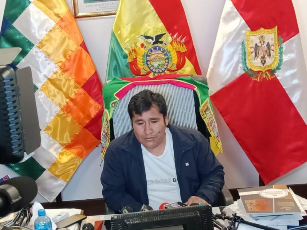 Renuncia de Israel Huaytari