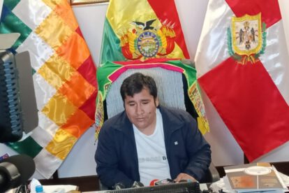Israel Huaytari en controversia por destitución de funcionarios