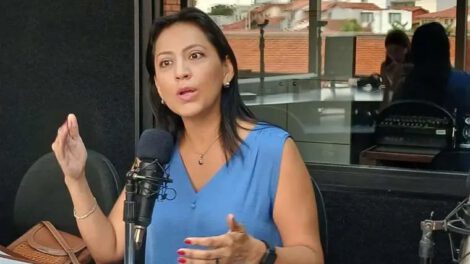 Encuentro de economistas analizan claves para estabilidad financiera y crecimiento en Bolivia