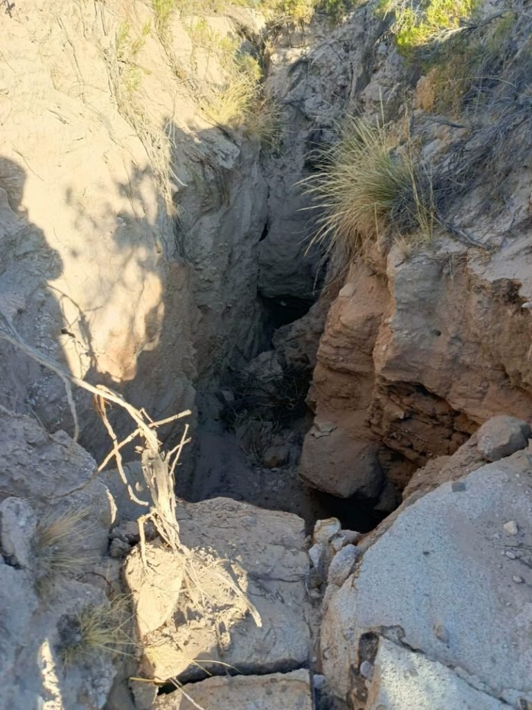 Grietas en Turco que preocupan a los pobladores