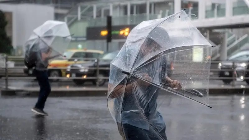 Alerta máxima por fuertes lluvias en Japón