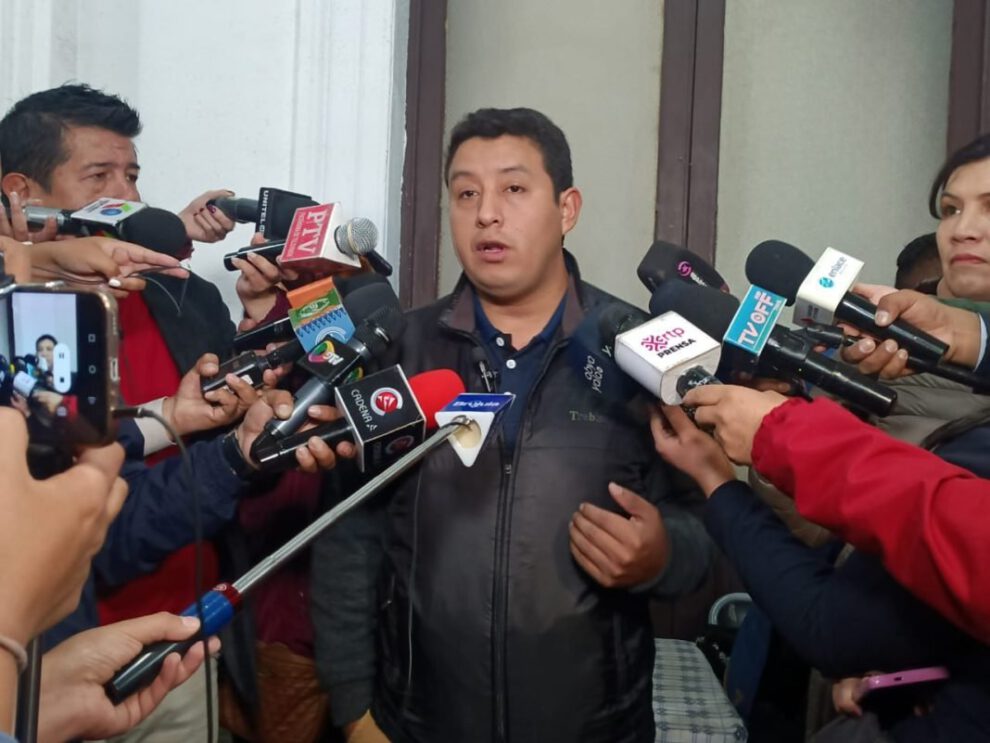 Comisión de Constitución elabora informe final