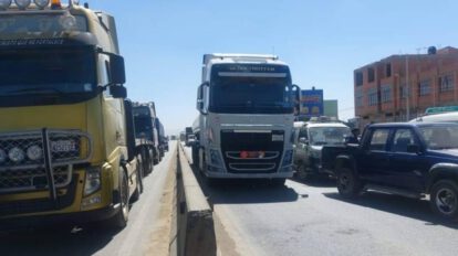 Bloqueo de transportistas por falta de diésel