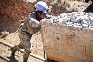 Explotación laboral infantil en mina de Potosí