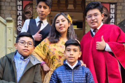 Trovadorcitos de La Paz recolectan tapitas en Oruro para niños con cáncer