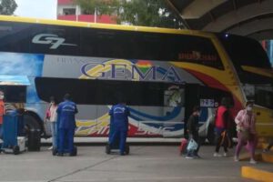 Crisis de diésel en Santa Cruz afecta el transporte público