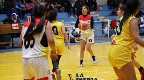 Club Alemán vence a Club Uriona en emocionante partido de cadetes damas