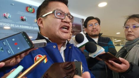 bloqueo económico en la aprobación de créditos en Senado