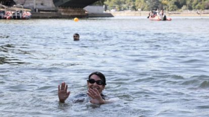 Agua del río Sena no apta para nadar durante demostración de Anne Hidalgo