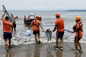 Petrolero hundido en Filipinas con 1,4 millones de litros de combustible